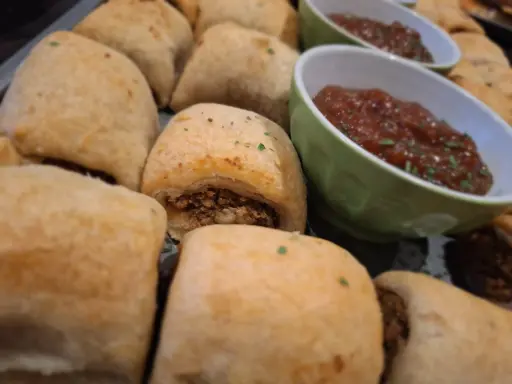 Vegan mini-worstenbroodjes